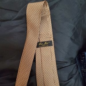 Axe Mod tie